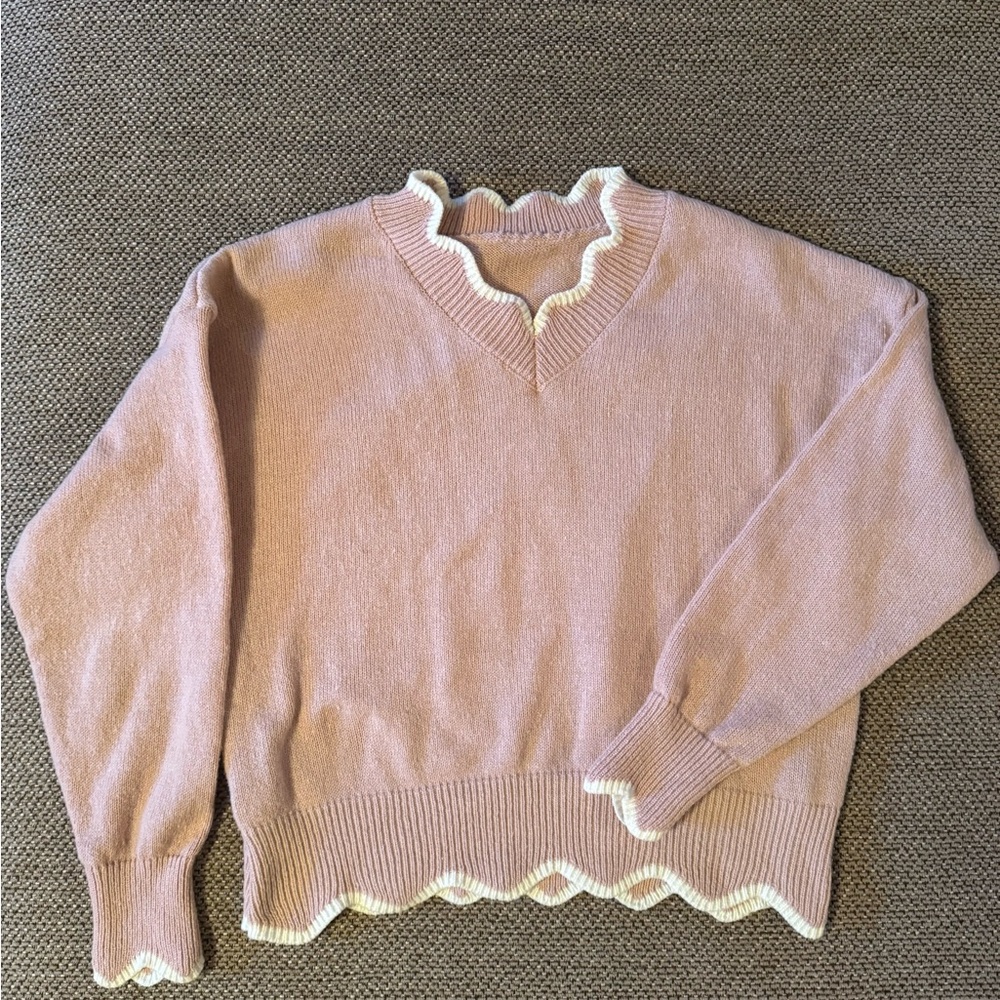 Emery Rose Women's Pink knit Sweater with Scalloped Edges